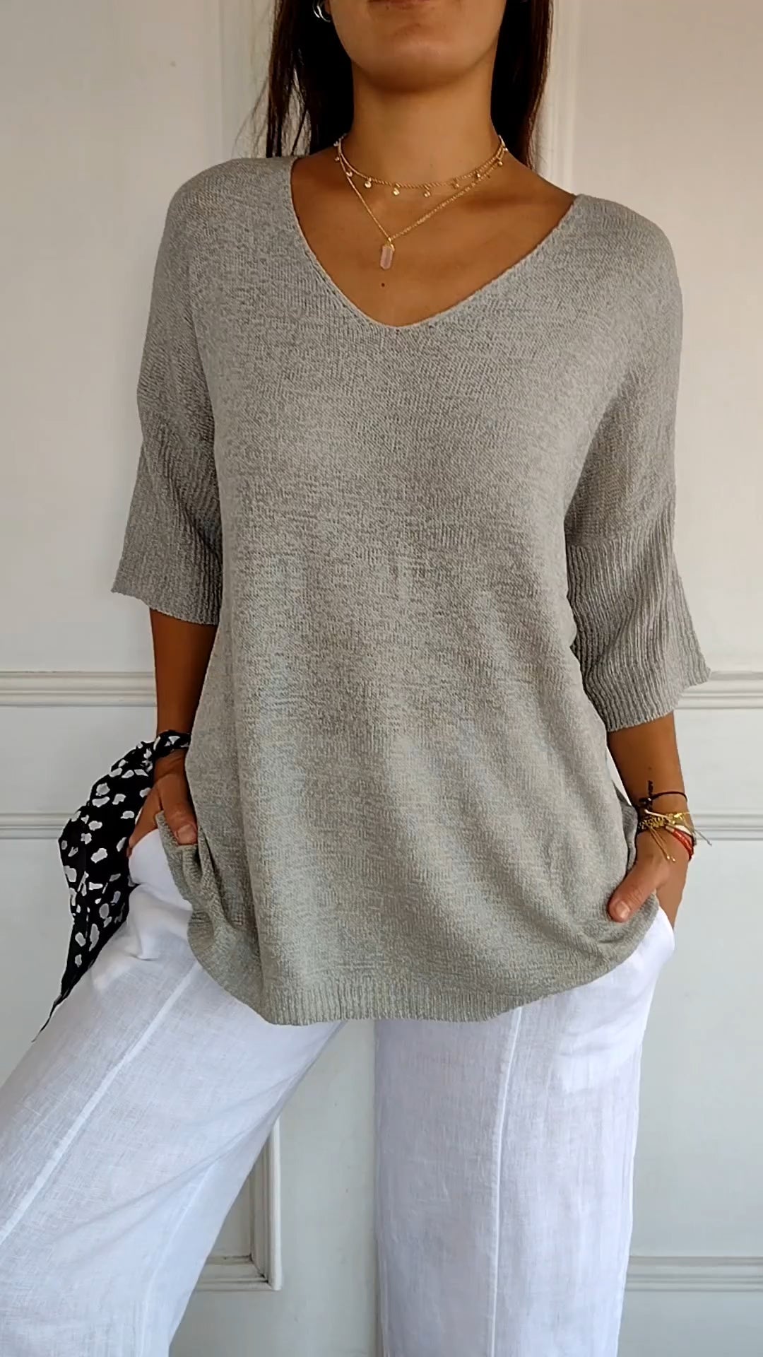 Evelyn - Knit Top with V-neck